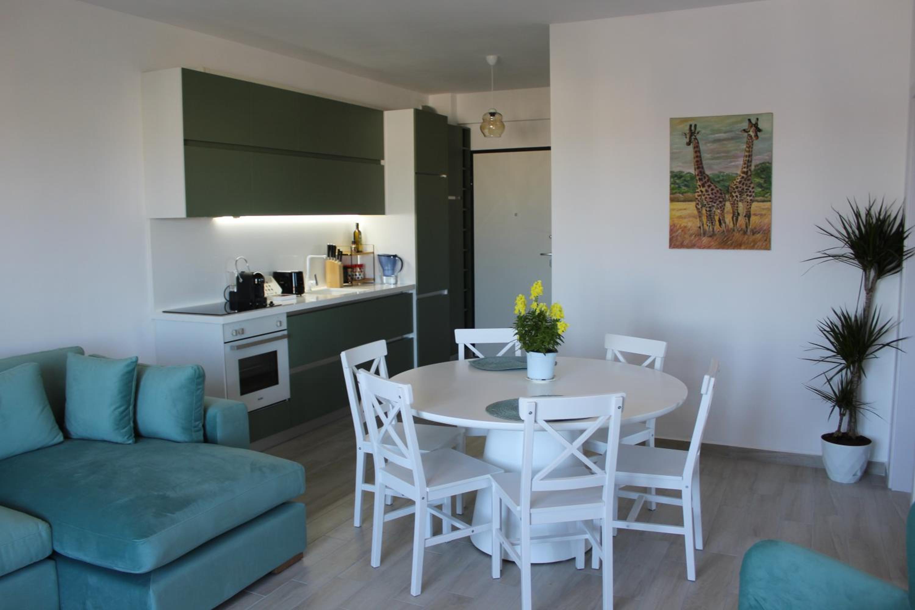 Savana Modern Apartment by the sea