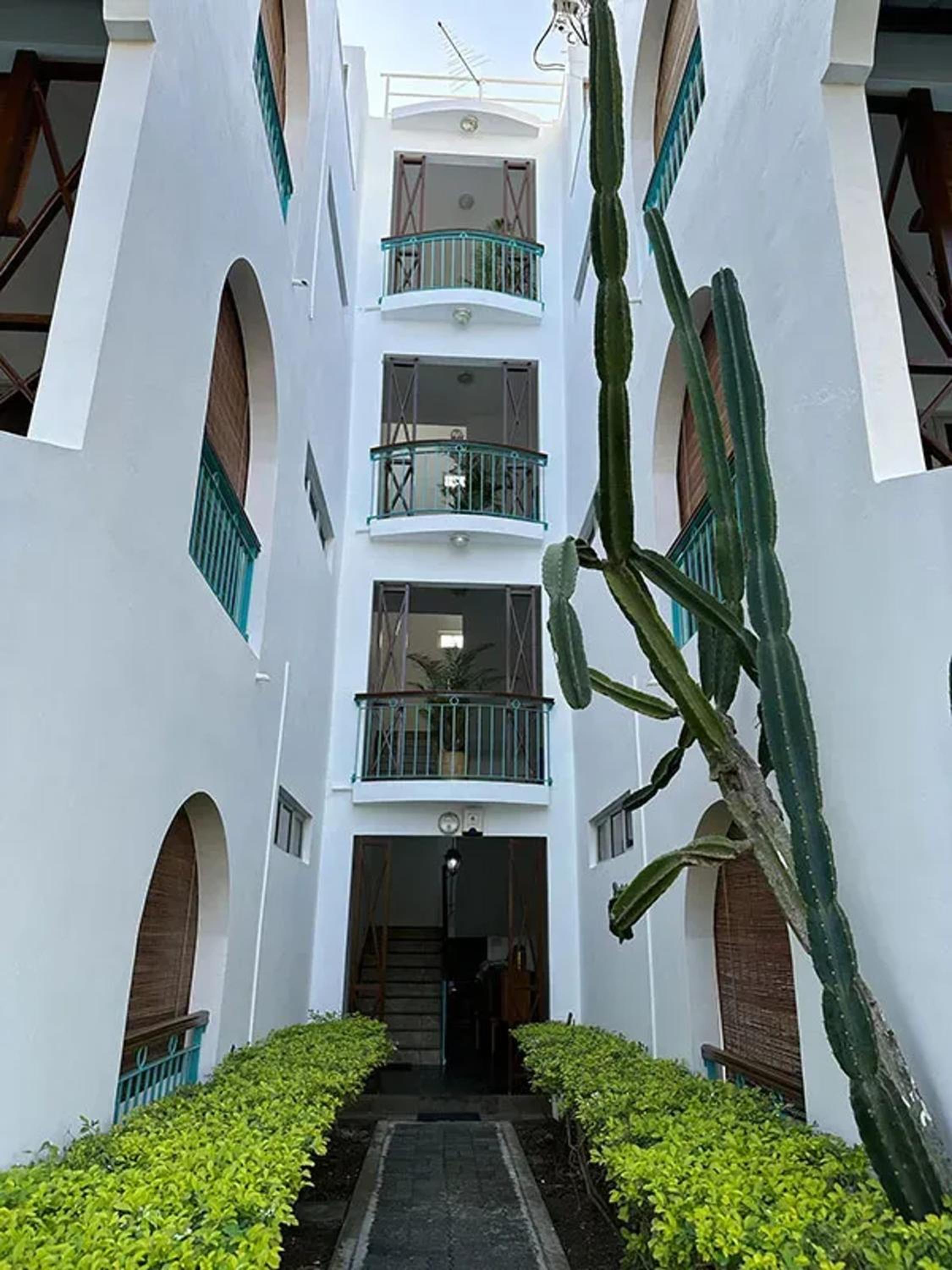 Apartment with sea view in Blue Bay, 125 m², near beach photo 4