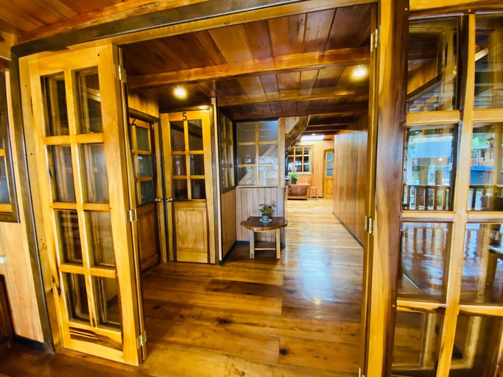 Guayabo Hostal Mindo