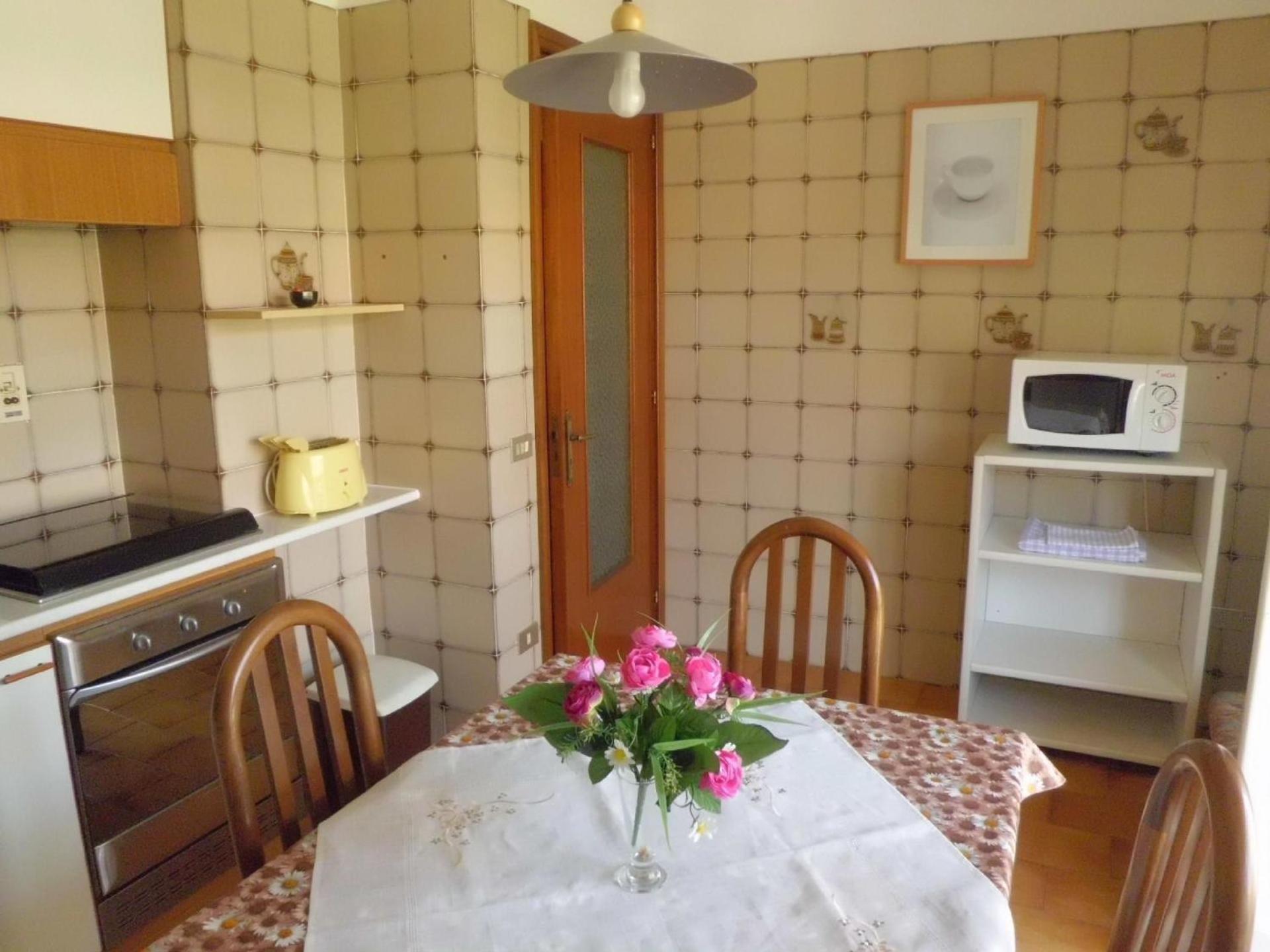 Sonnige Ferienwohnung mit zwei Schlafzimmern, zwei Balkonen und Meerblick view 5
