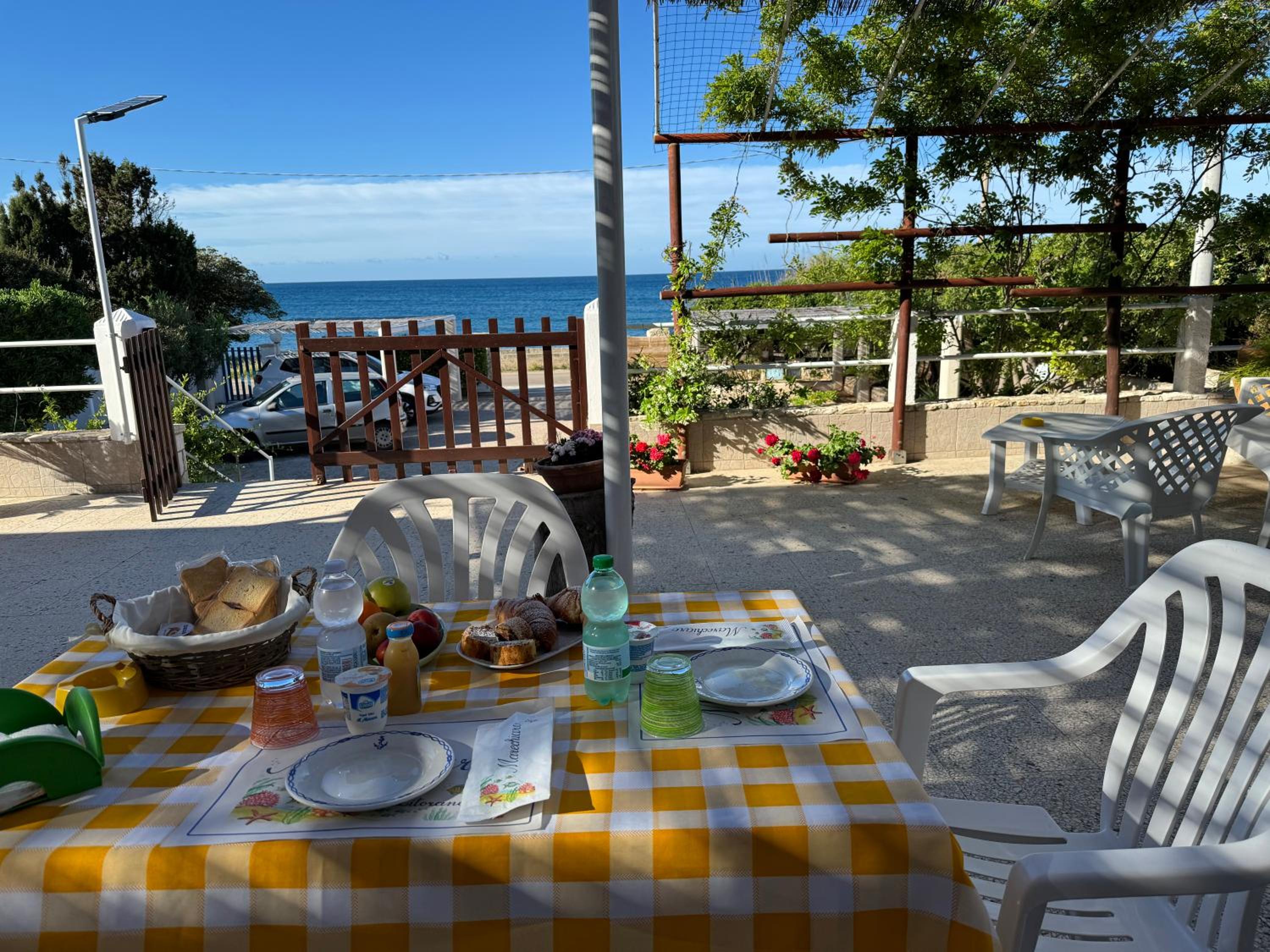 Mare Chiaro view 4