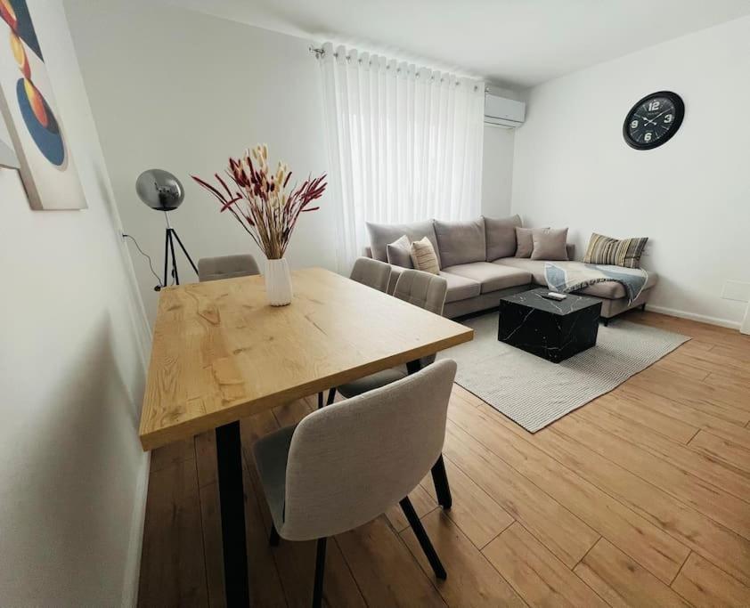 Modern apt near city centre
