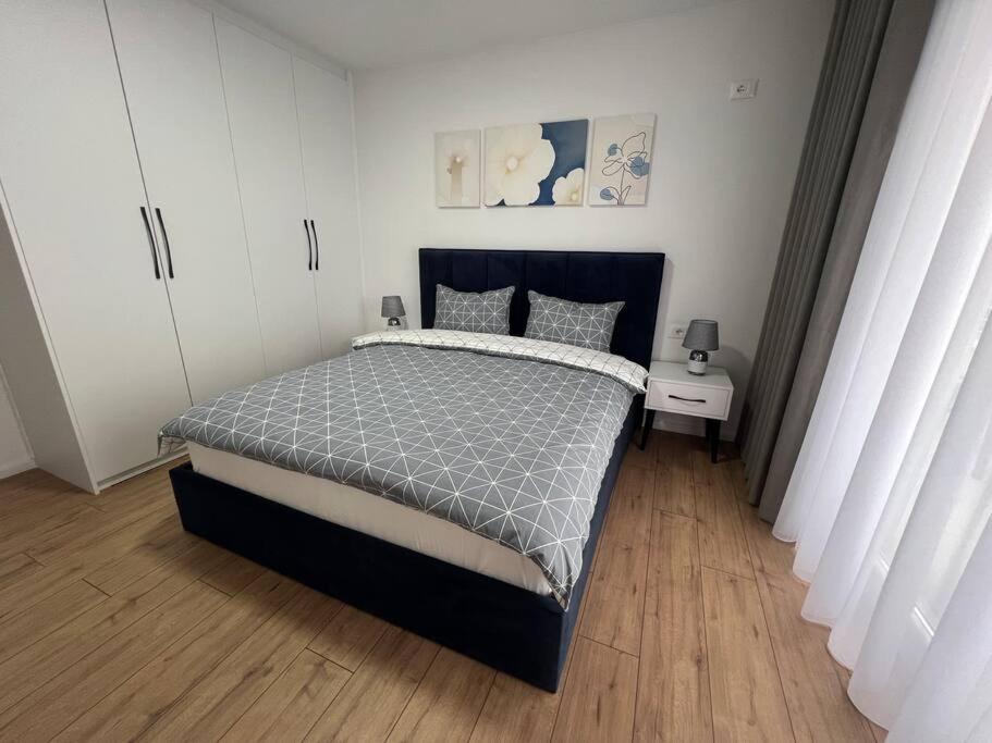 Modern apt near city centre