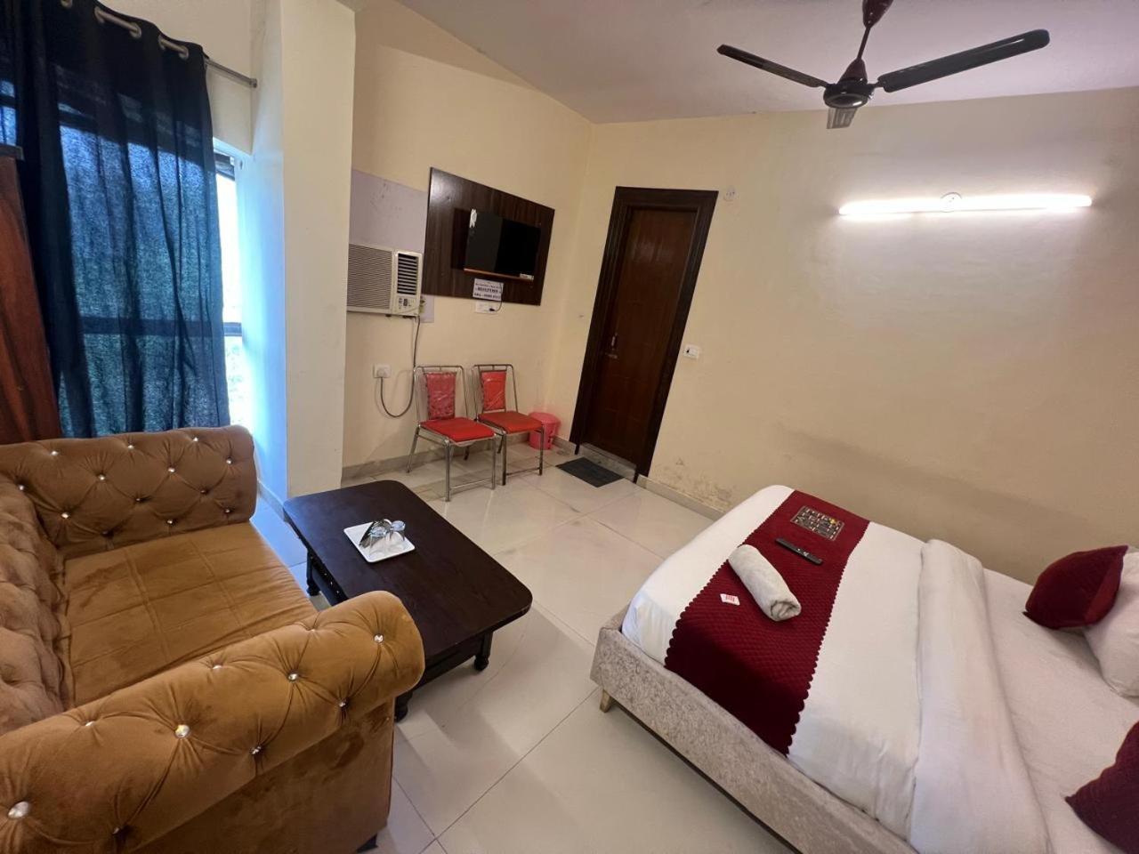 Hotel Kaushambi Grand