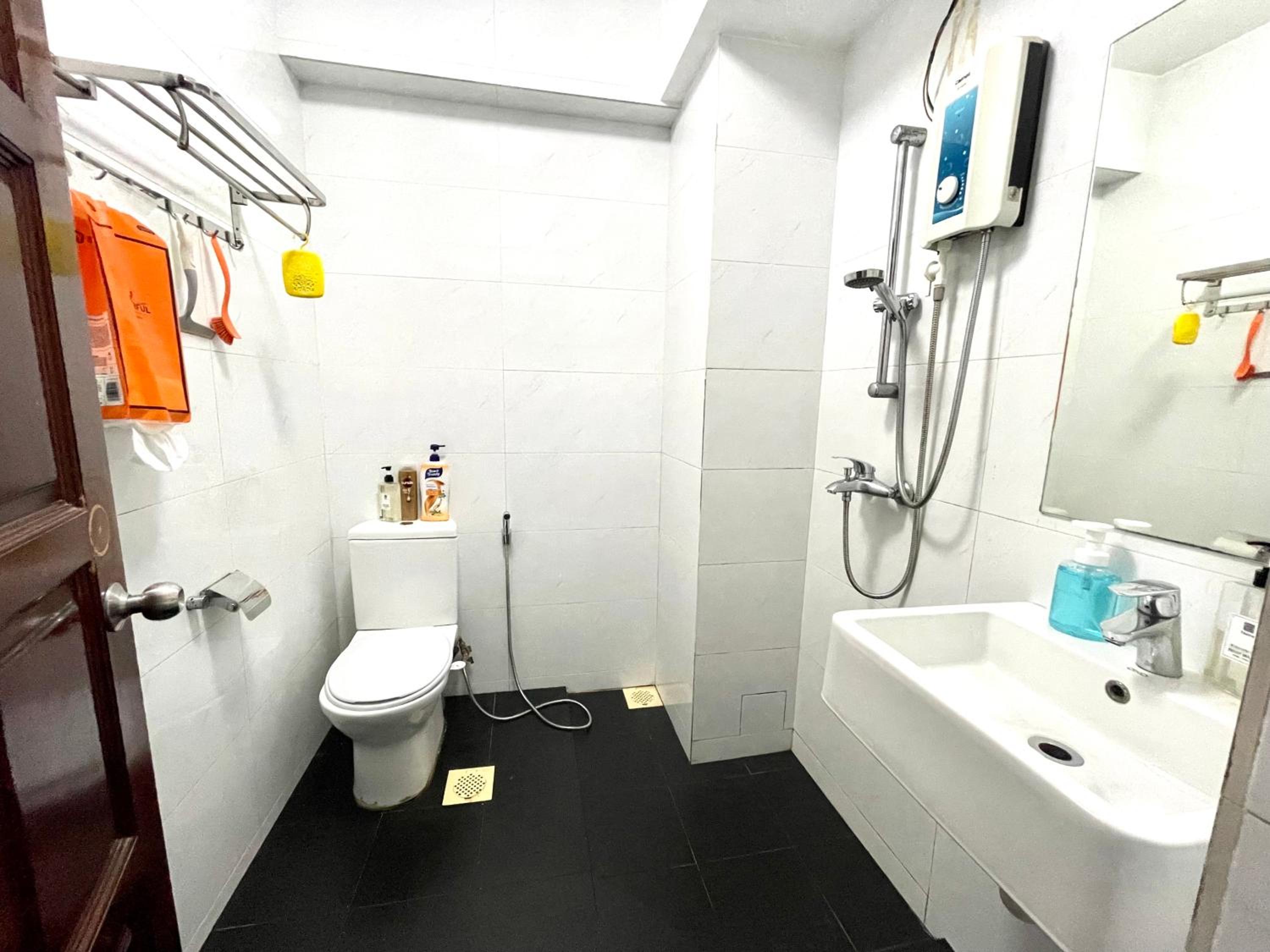 Convenient Rare house in central city