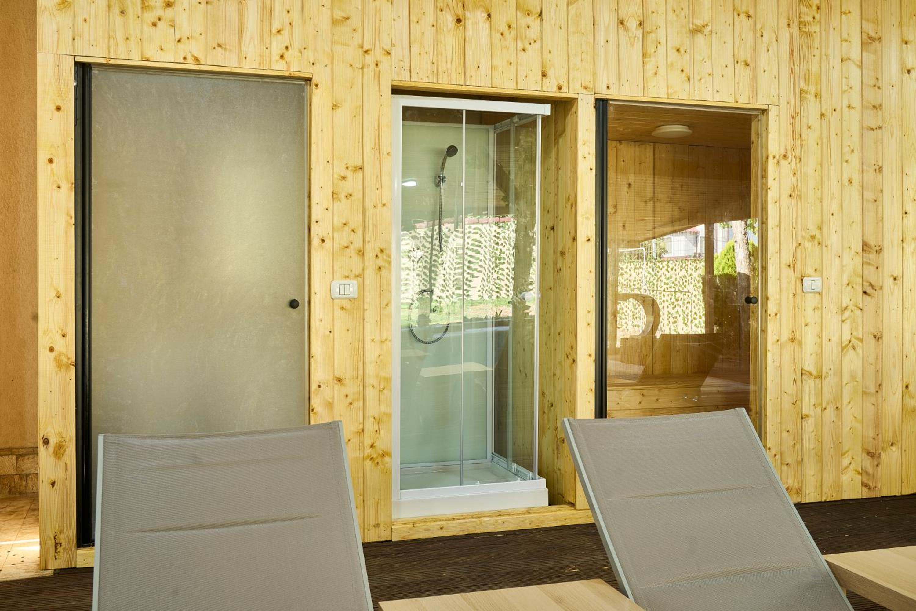 Therme Airport Resort