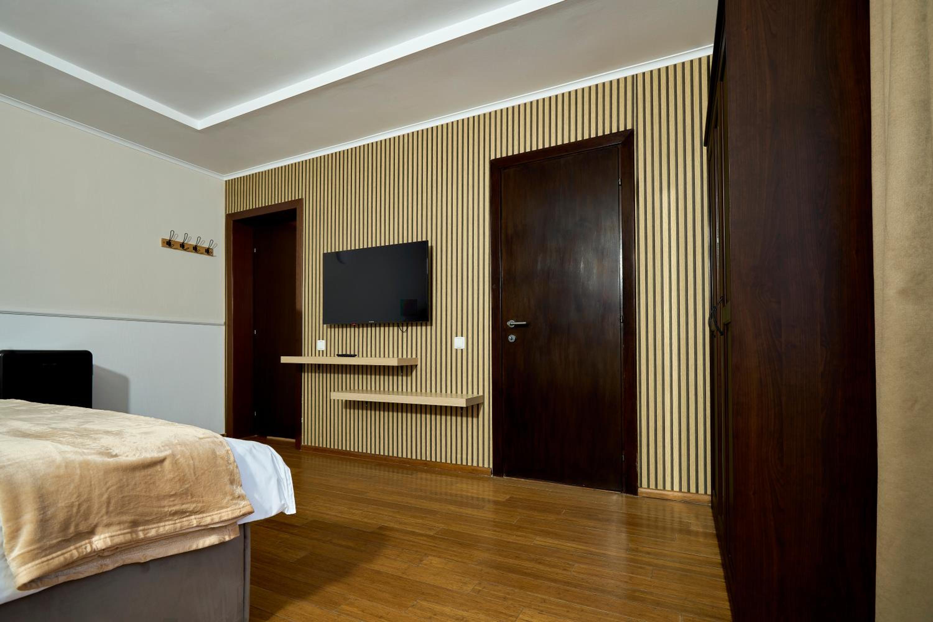 Therme Airport Resort