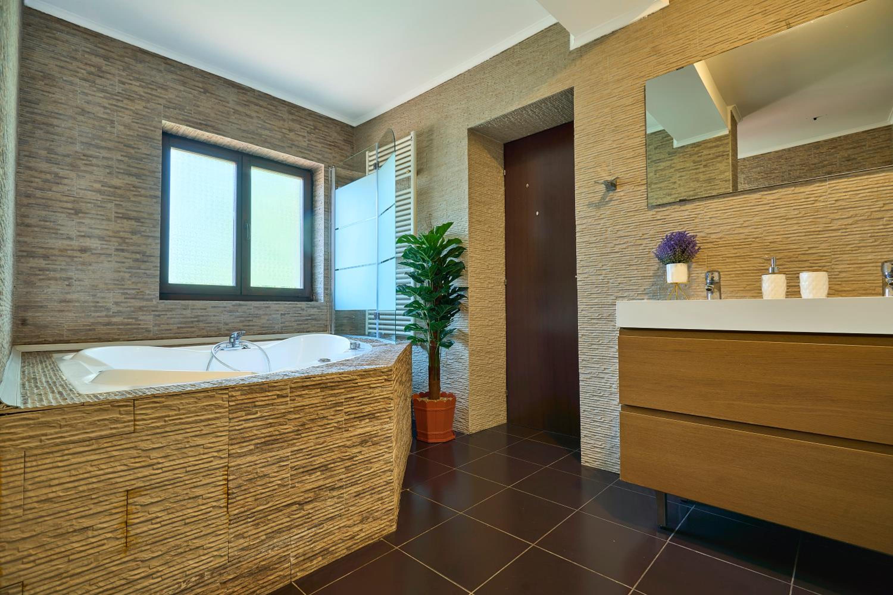 Therme Airport Resort
