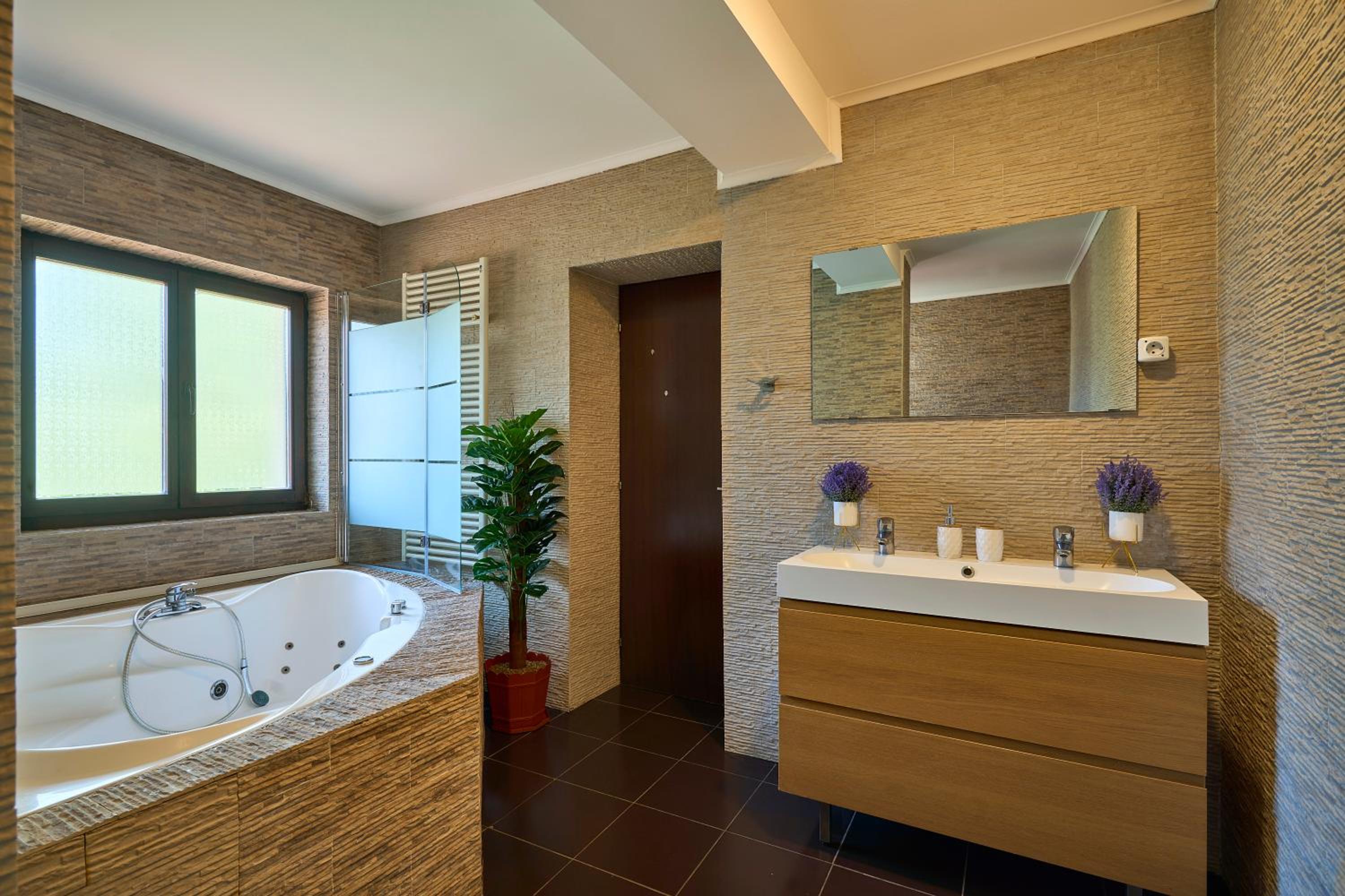 Therme Airport Resort