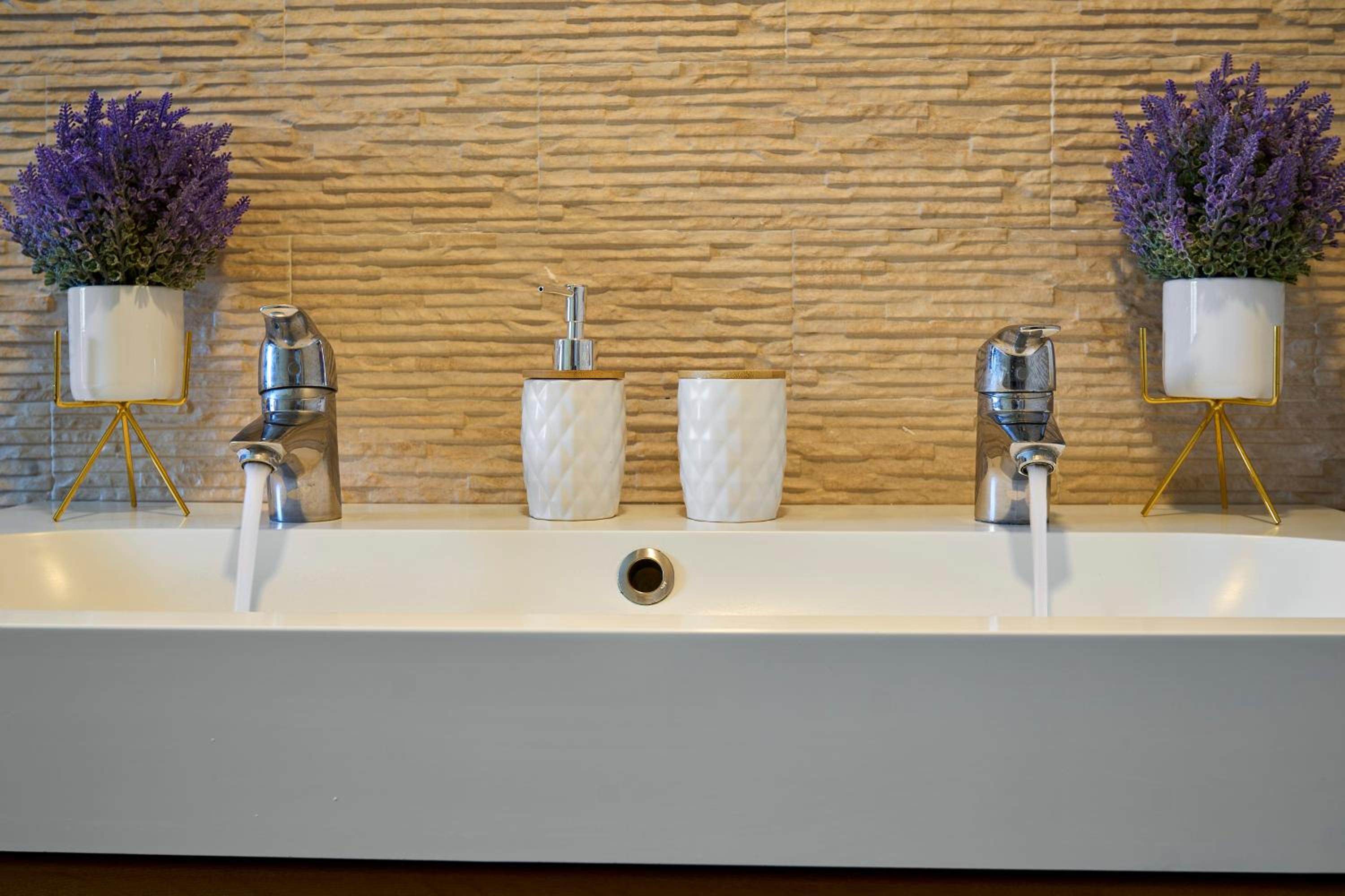 Therme Airport Resort