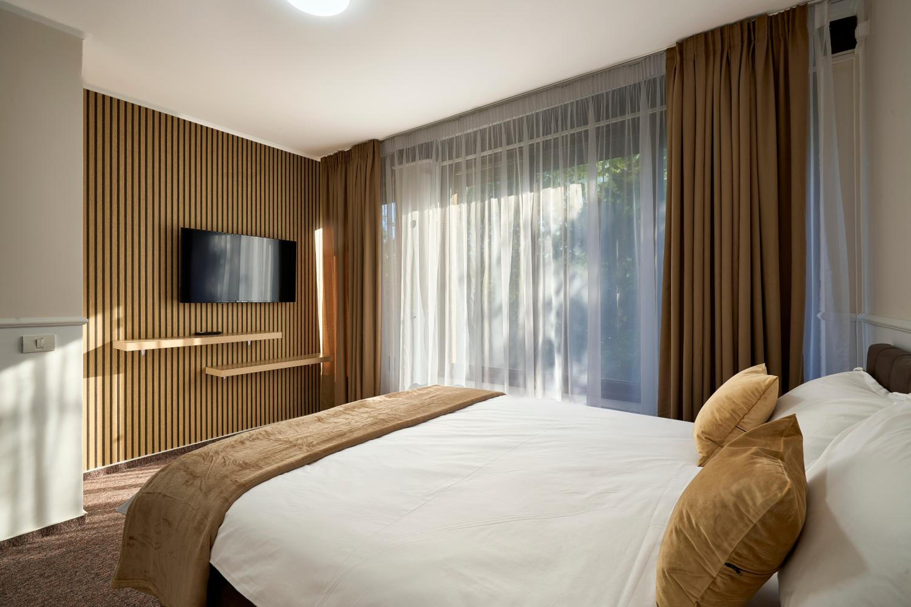 Therme Airport Resort