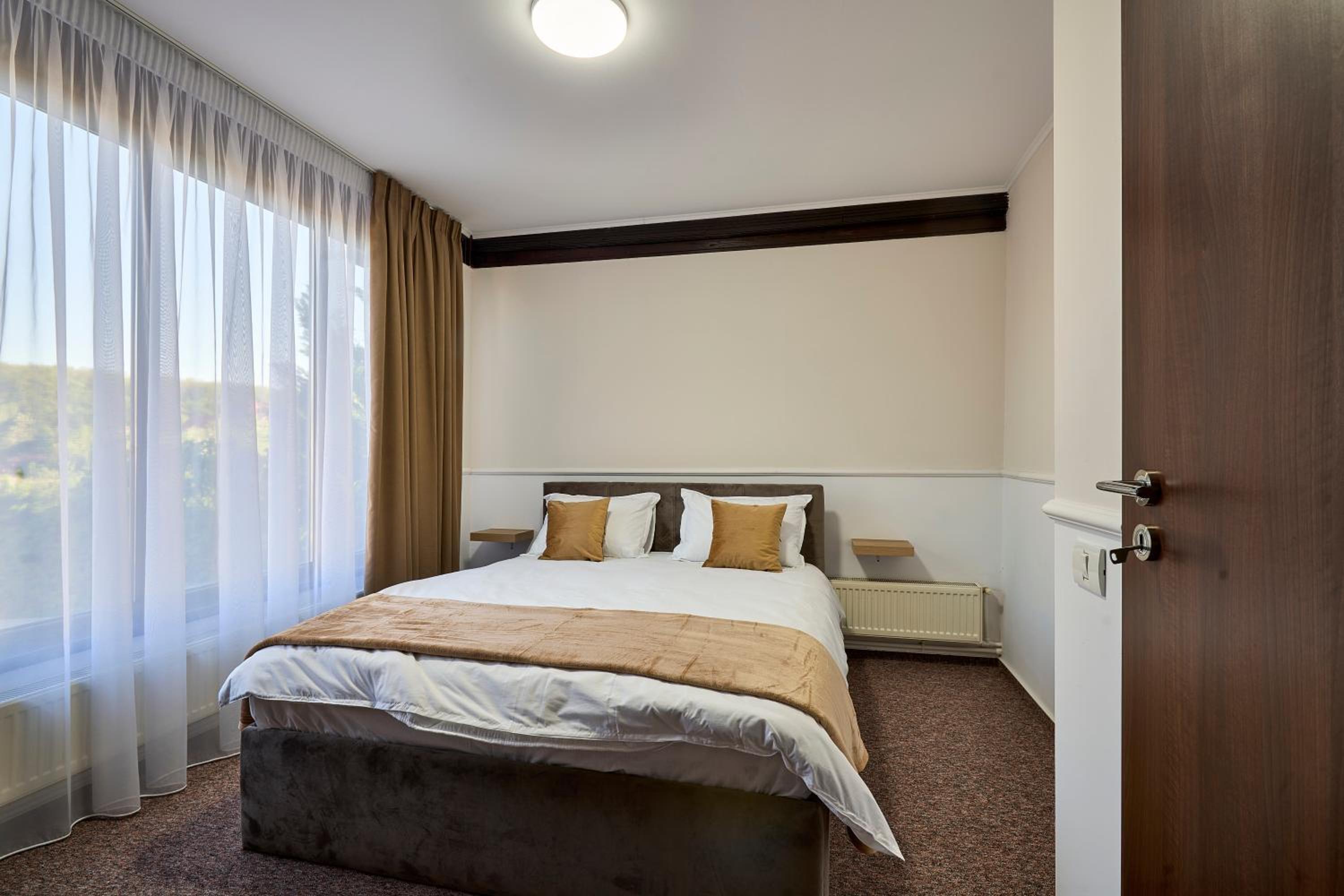 Therme Airport Resort
