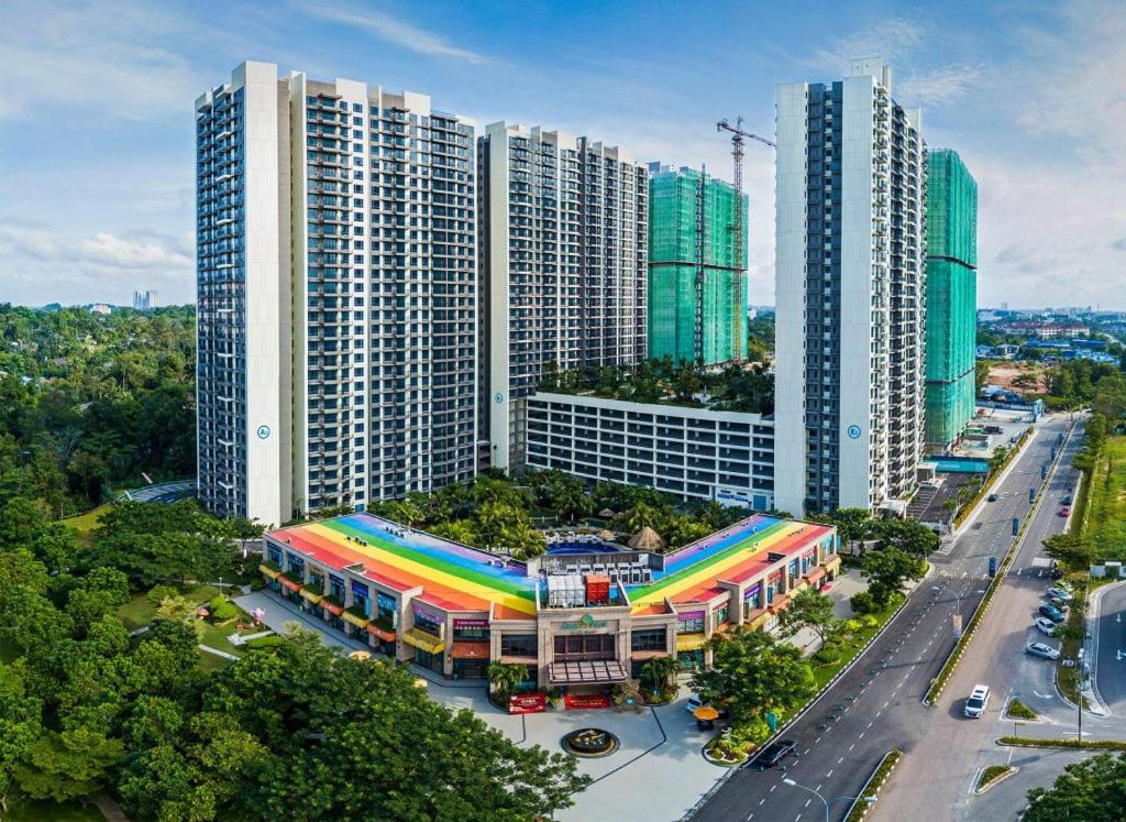 Central Park, Tampoi by Antlerzone