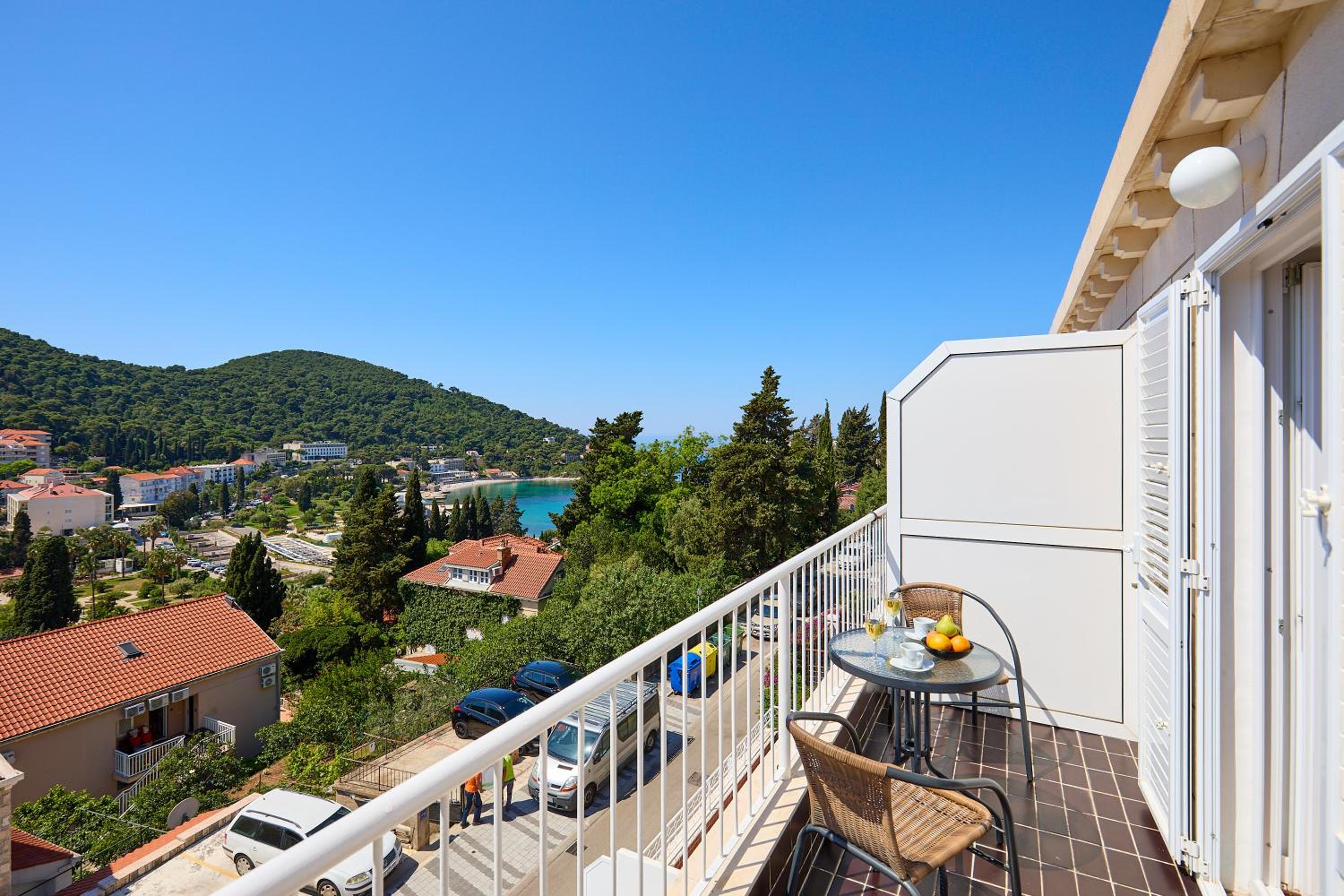 KABLAR'S SUNNY SUITES