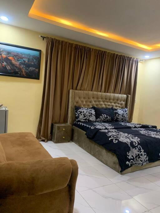 WKNM Apartment