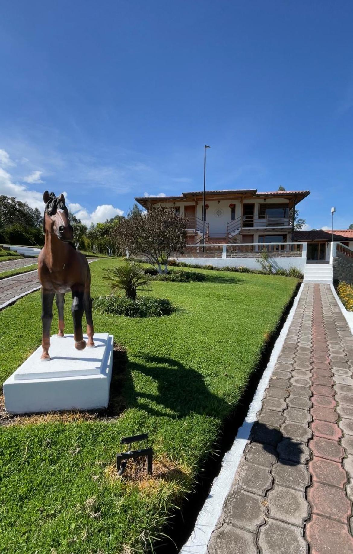 Hacienda Le Plus