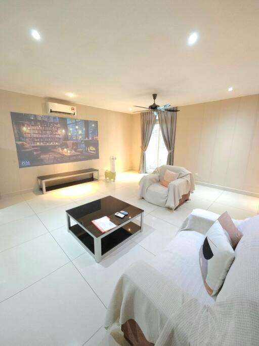 KSL Mall 110inch Screen Movie Room Cozy Suite
