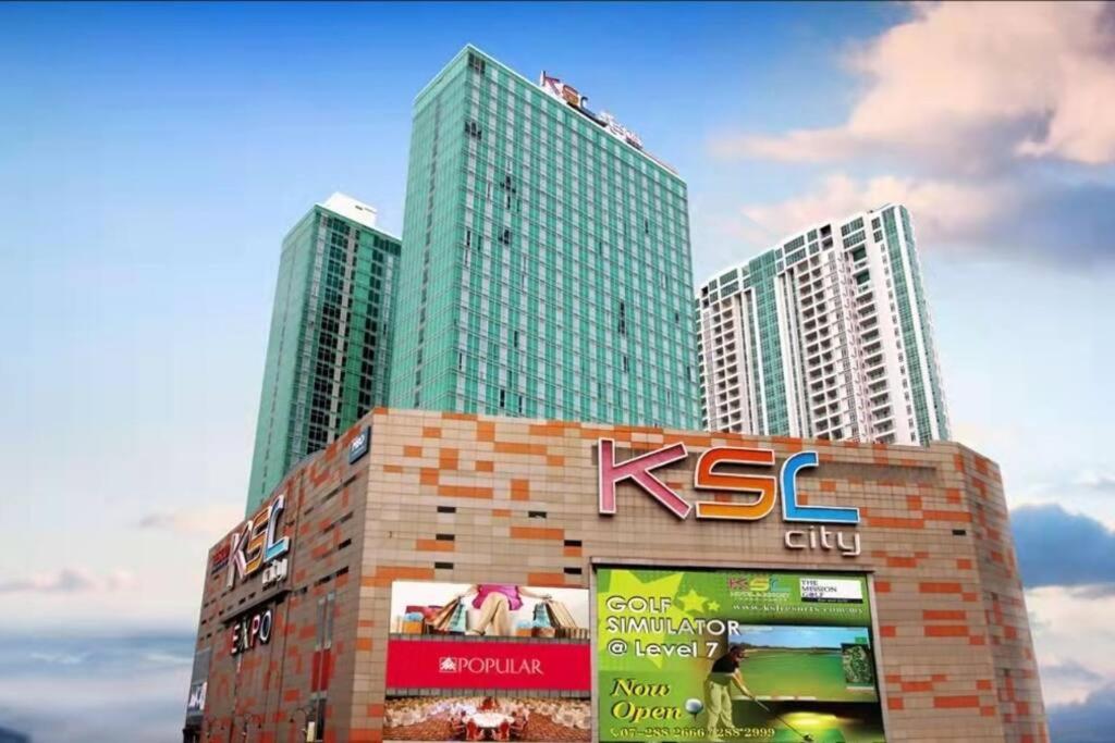 KSL Mall 110inch Screen Movie Room Cozy Suite