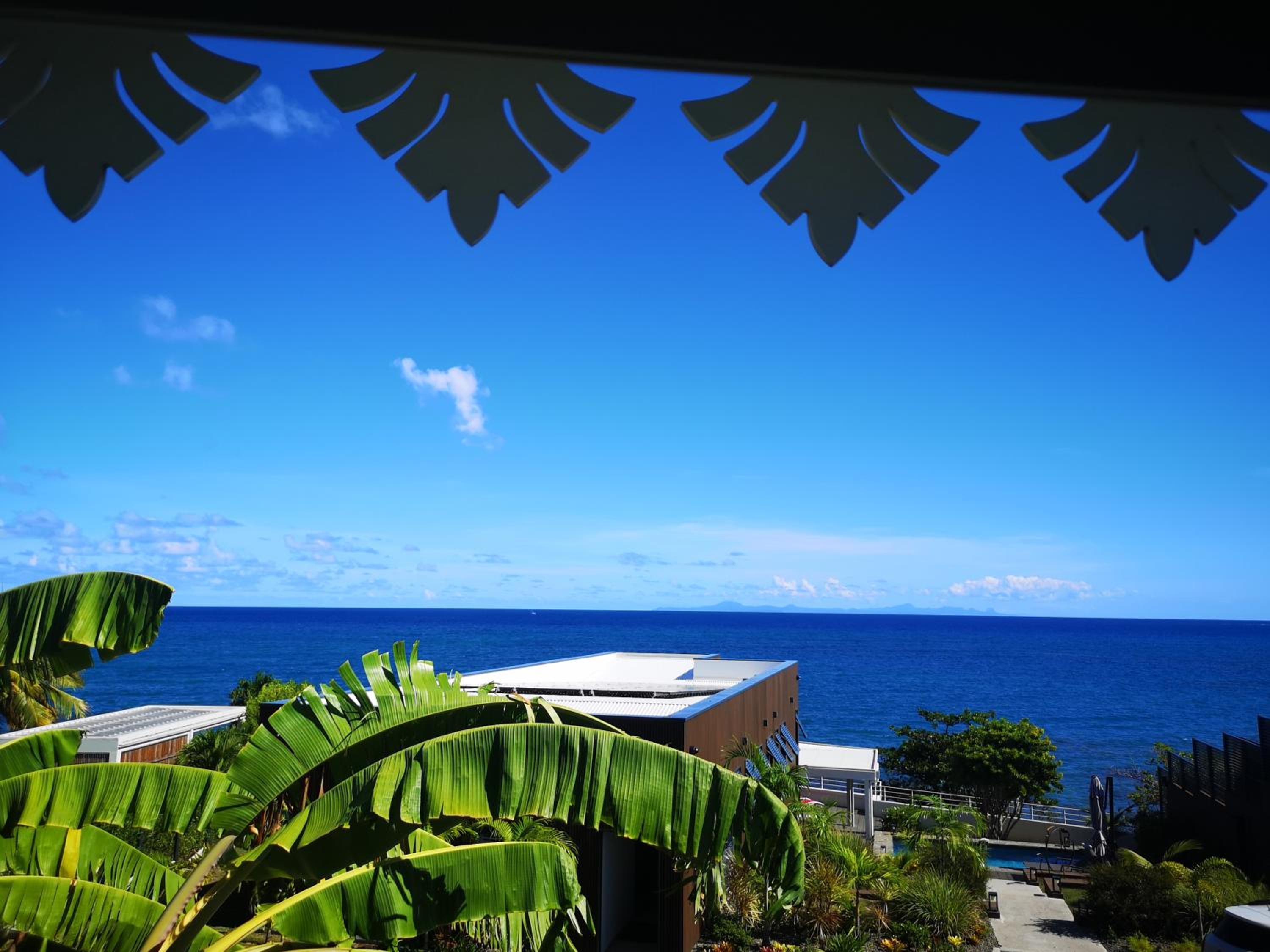 Bord de mer belle villa avec grande piscine view 2