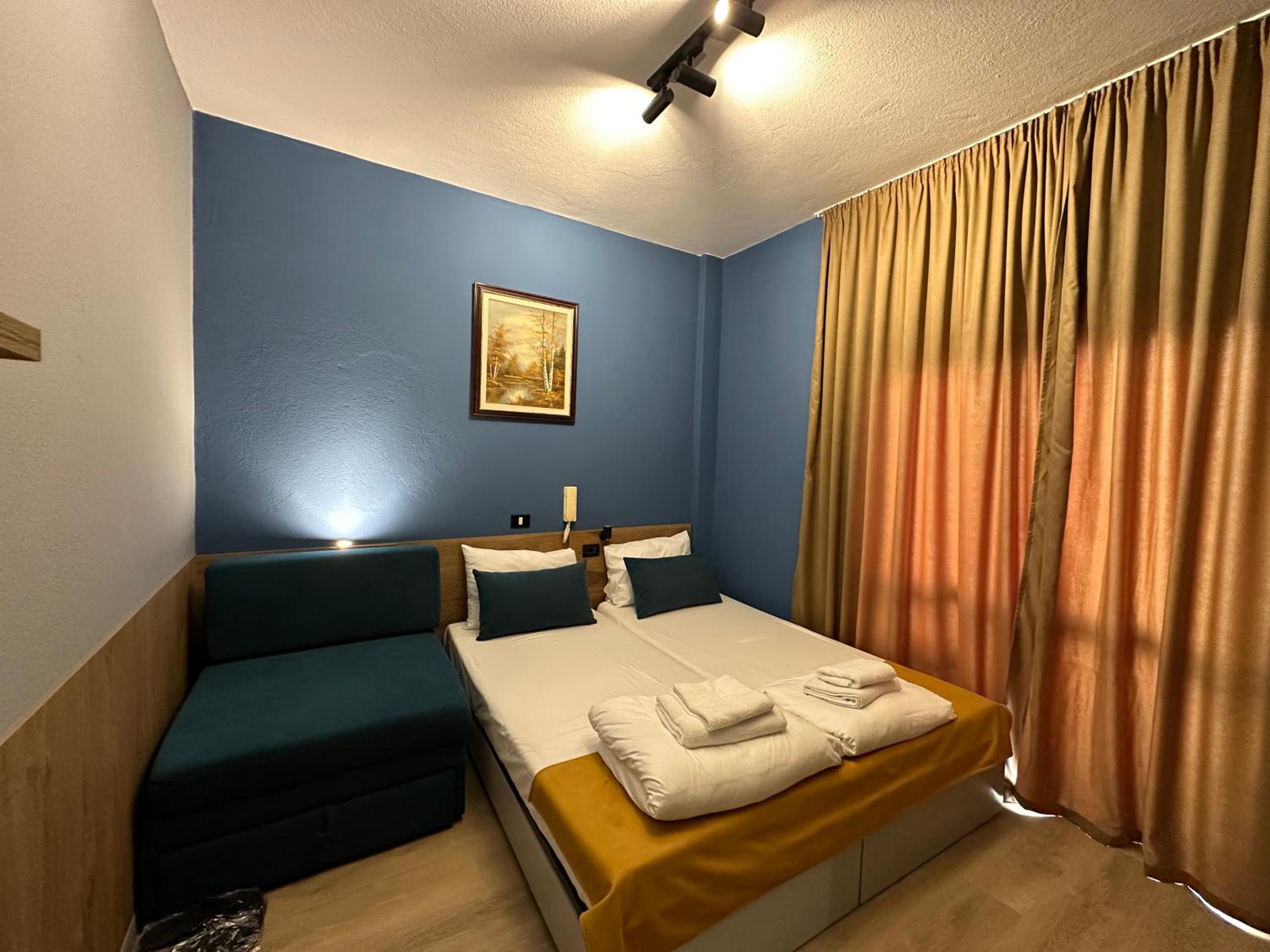 VILLA CABARE Apartments&Rooms