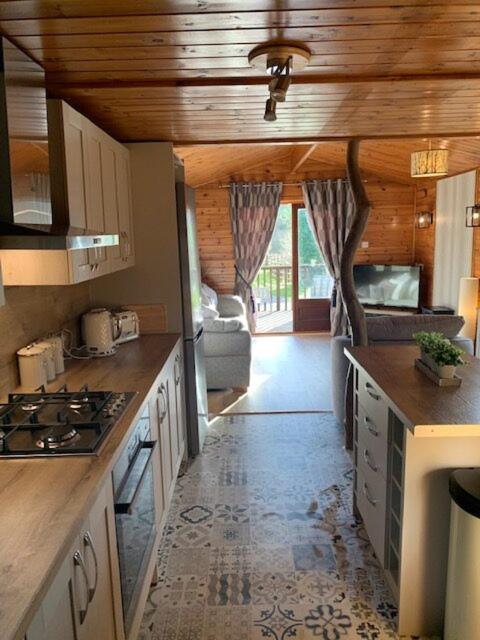 Herons Lake Retreat Hot Tub Lodges