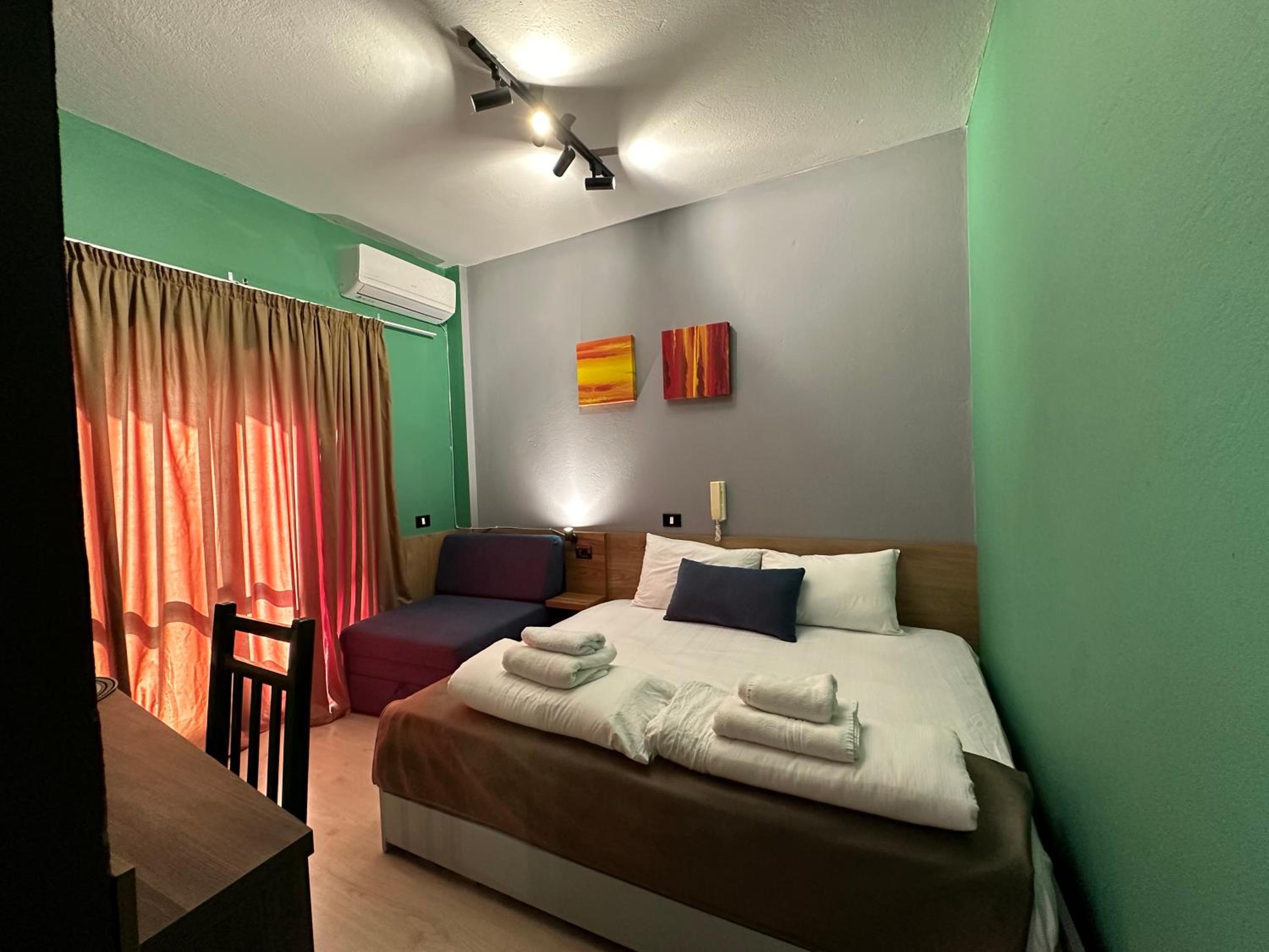 VILLA CABARE Apartments&Rooms