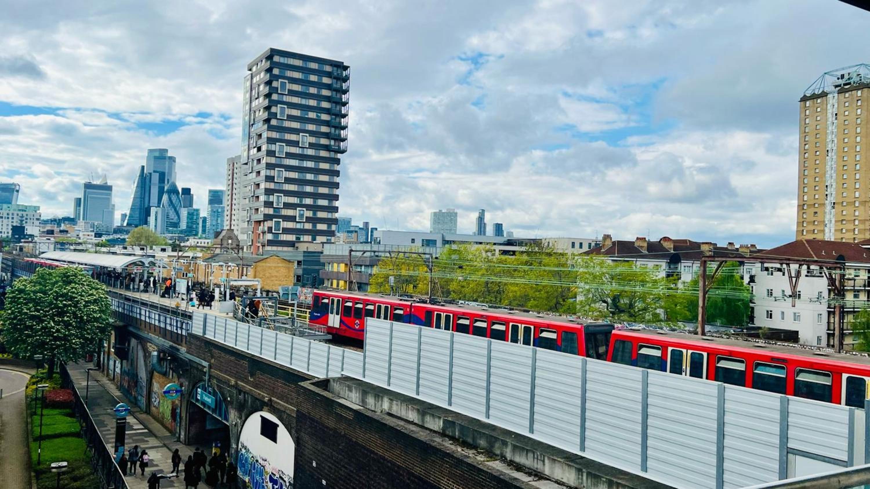 City view Sunset Luxurious Apartment in London Zone-1 Including one Family twin Room with its Own Stunning Private Terrace