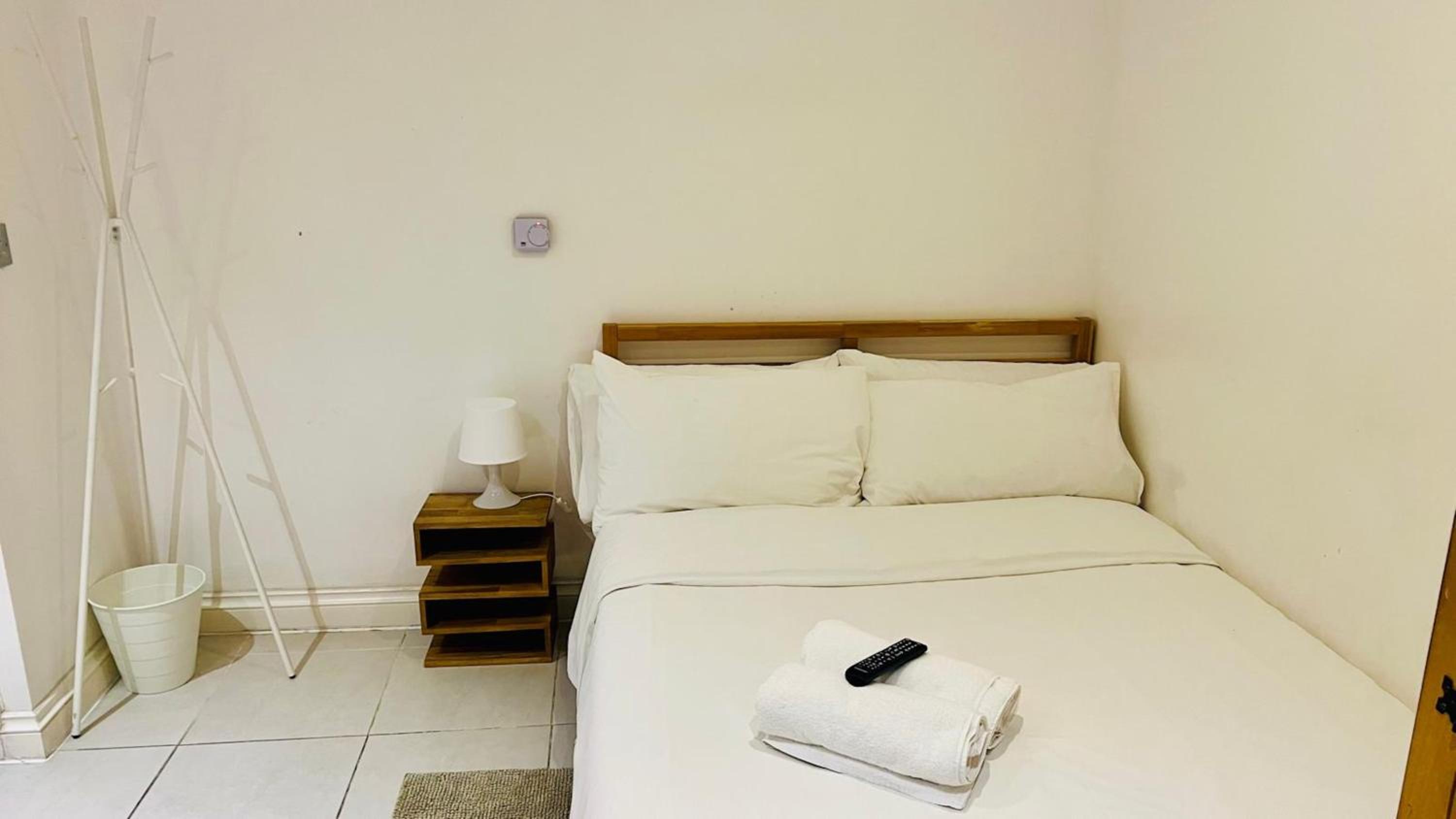 City view Sunset Luxurious Apartment in London Zone-1 Including one Family twin Room with its Own Stunning Private Terrace