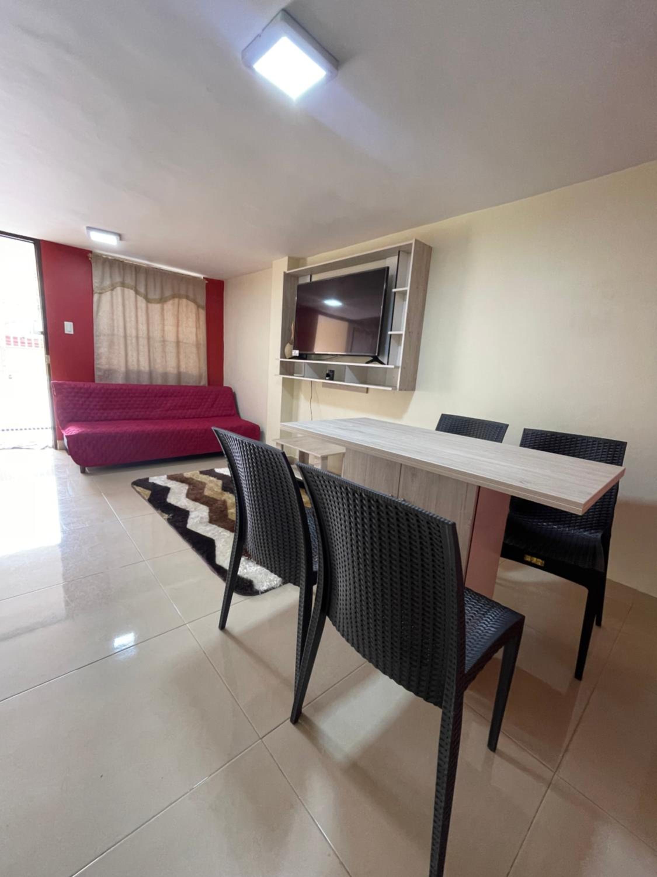 Apartamento frente a la policía