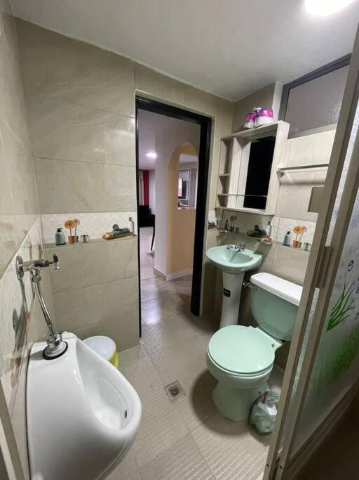 Apartamento frente a la policía