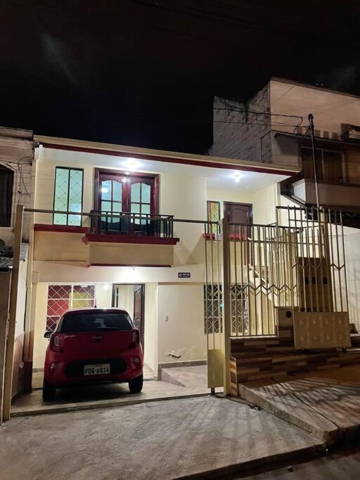 Apartamento frente a la policía
