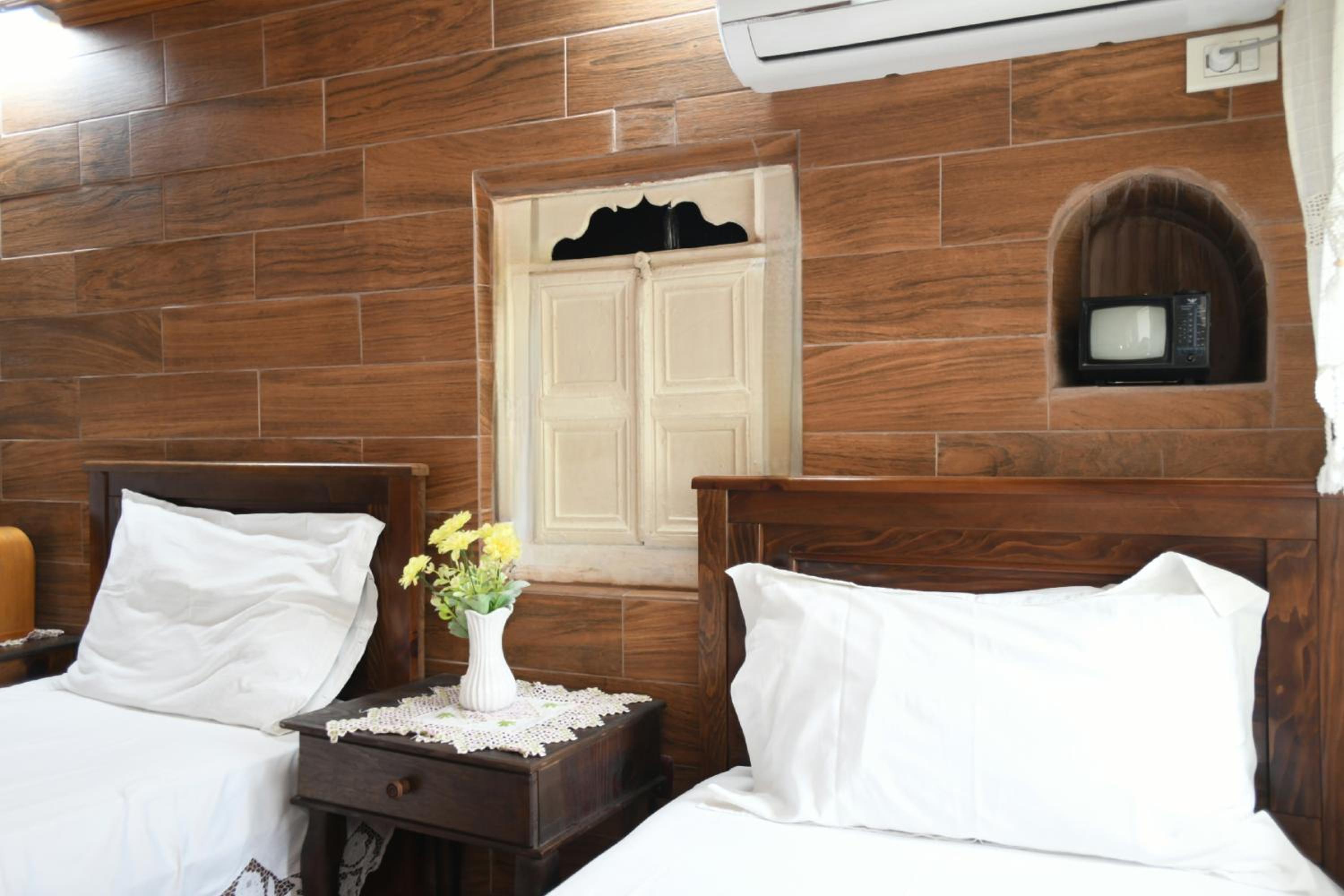 Guesthouse Alvaro Kadiu