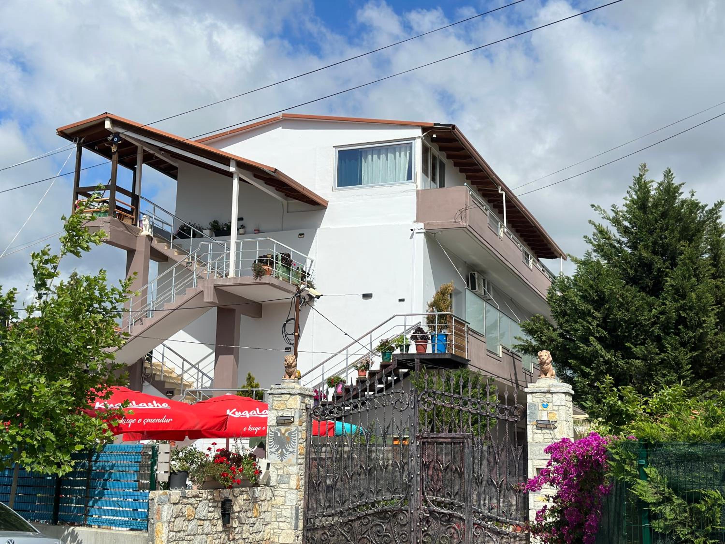 Anel Suites