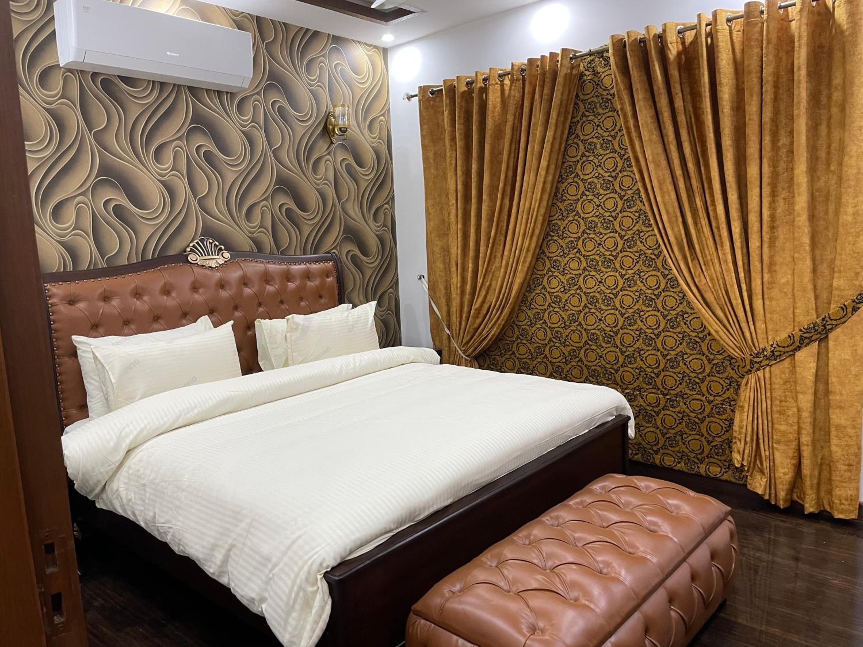 Exective Guest House Dha Phase 3 Lahore view 3