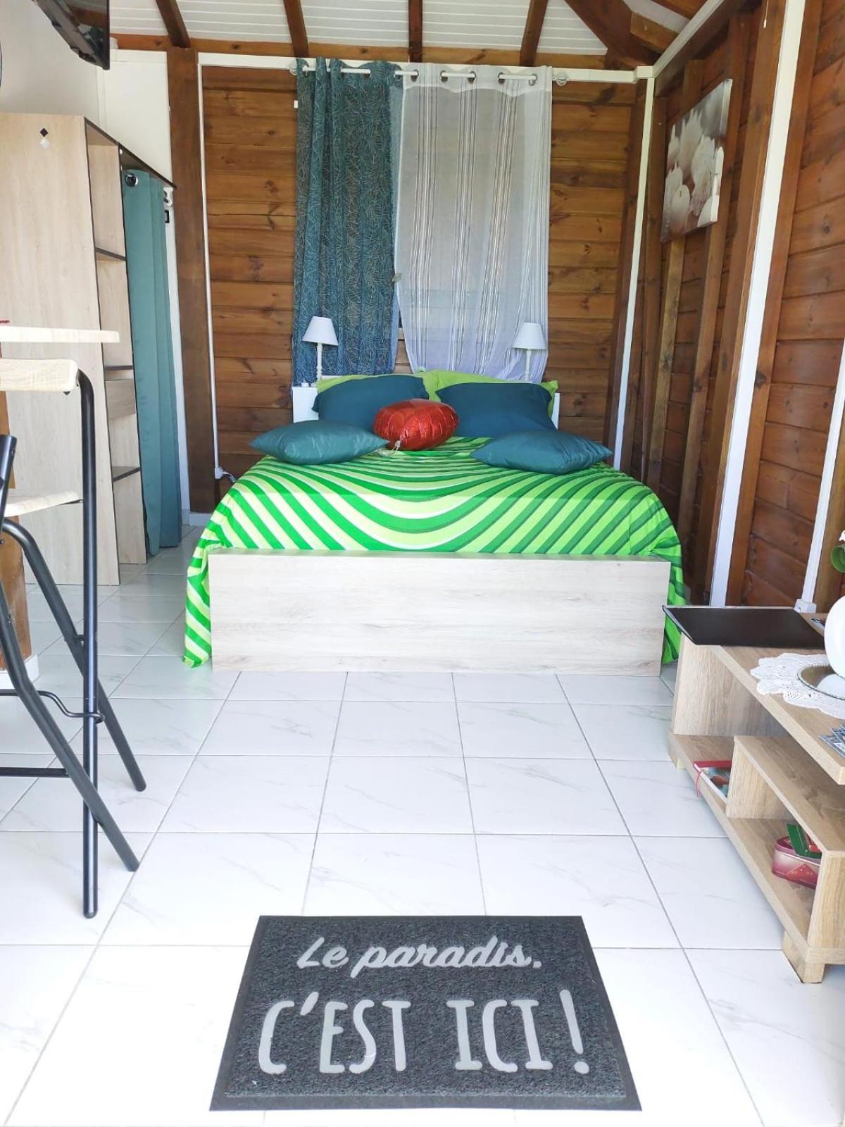 Charmant Bungalow Petit-Canal Le Moule Piscine Terrasse Jardin view 5