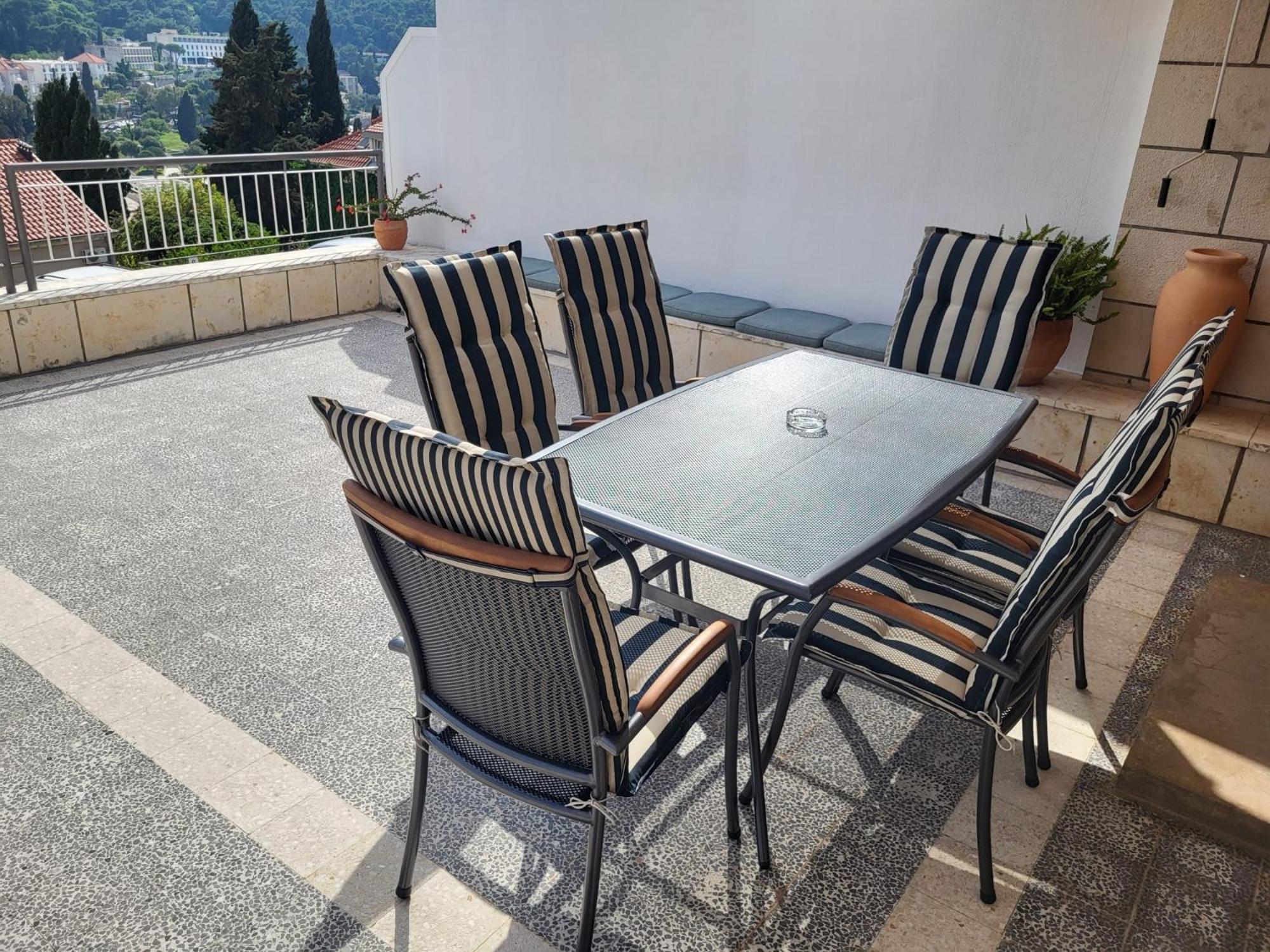 KABLAR'S SUNNY SUITES