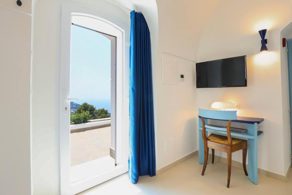 My Exclusive Italy - Elegant Villa in Anacapri Infinity Pool & Design