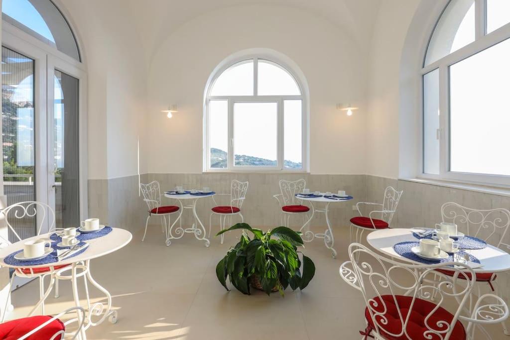 My Exclusive Italy - Elegant Villa in Anacapri Infinity Pool & Design