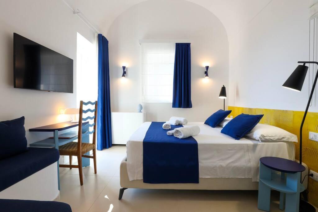 My Exclusive Italy - Elegant Villa in Anacapri Infinity Pool & Design