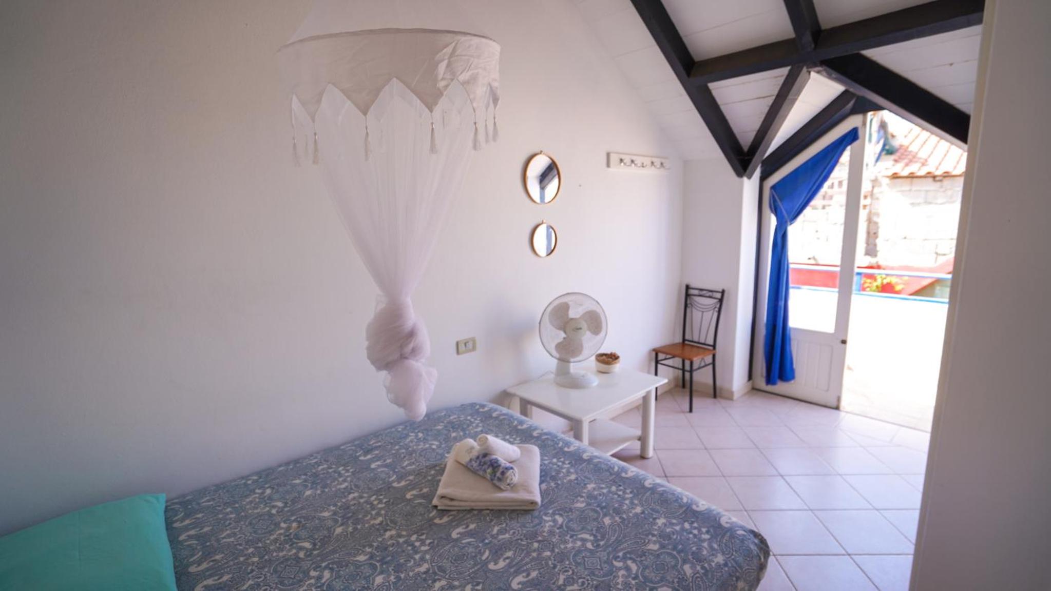 Center 3min beach apartment sea view/balcony/wifi