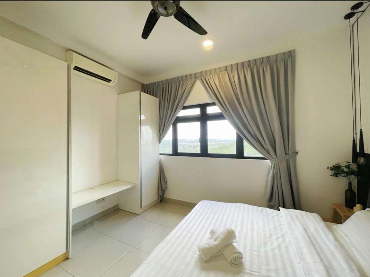 Meridin Medini Near Legoland 5min