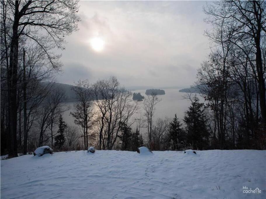 Le Petit Domaine Caché - Lac-Simon