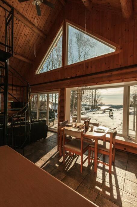 Le Petit Domaine Caché - Lac-Simon