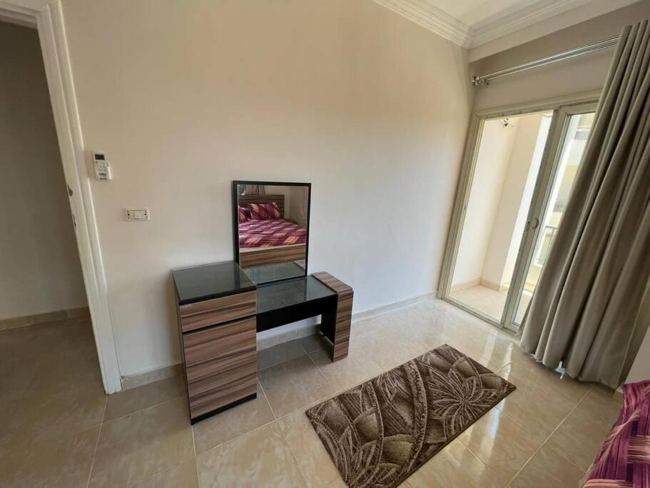 Sunny 3-Bedroom Apartment - Families Only view 2