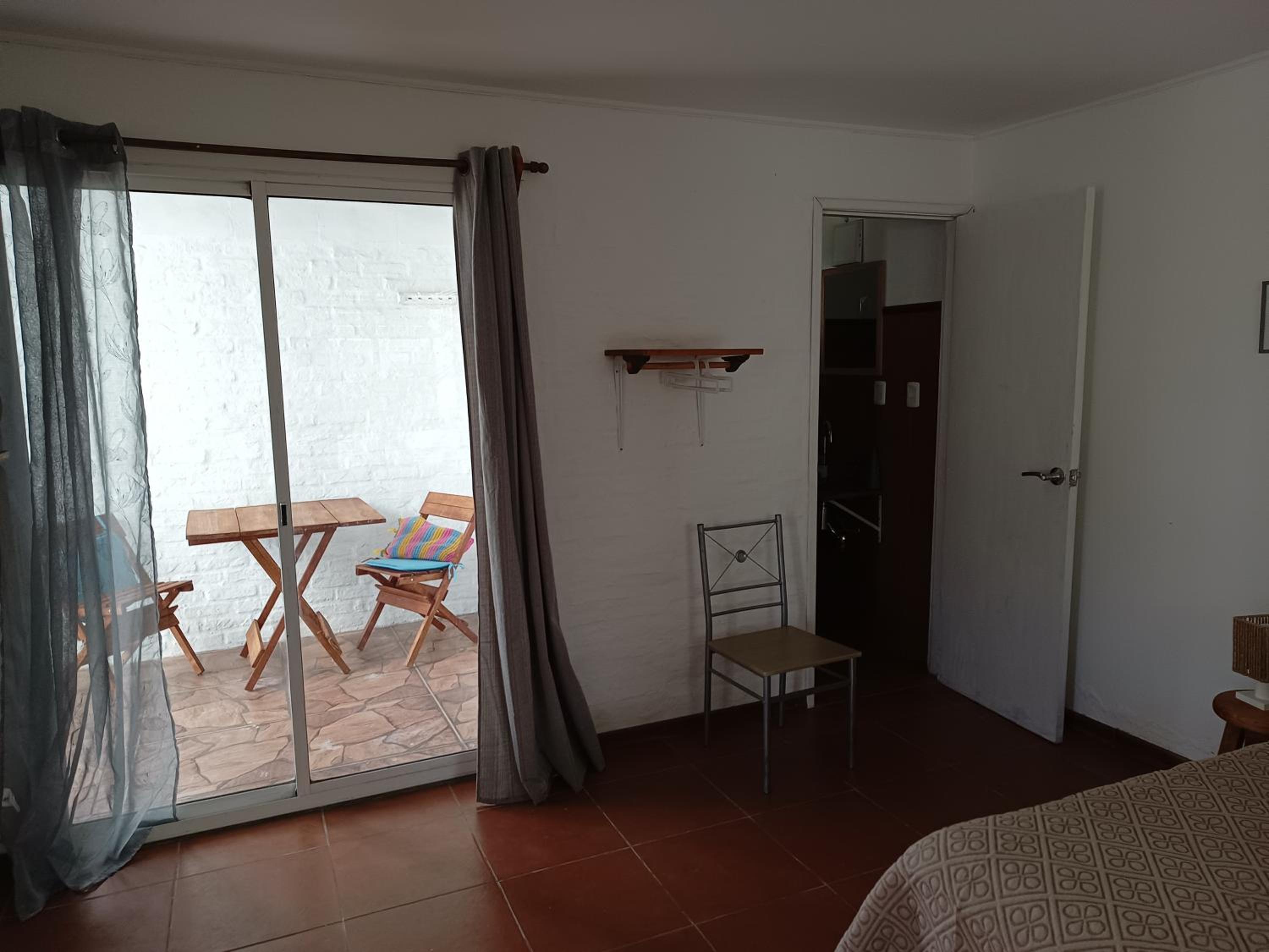Apartamento con Patio. Planta baja, Max. Para 3. view 4