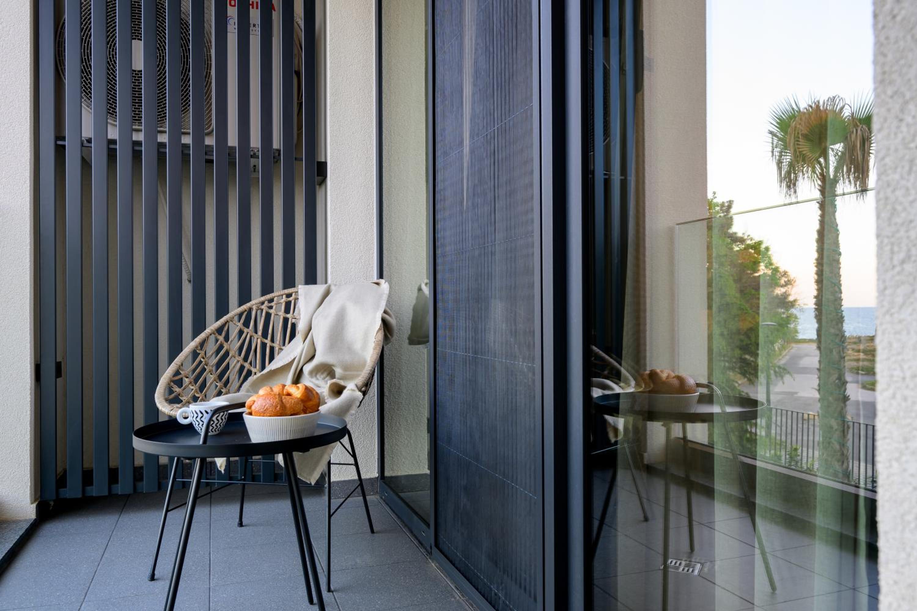 Boho Sea View One-bedroom Pool & SPA apartment