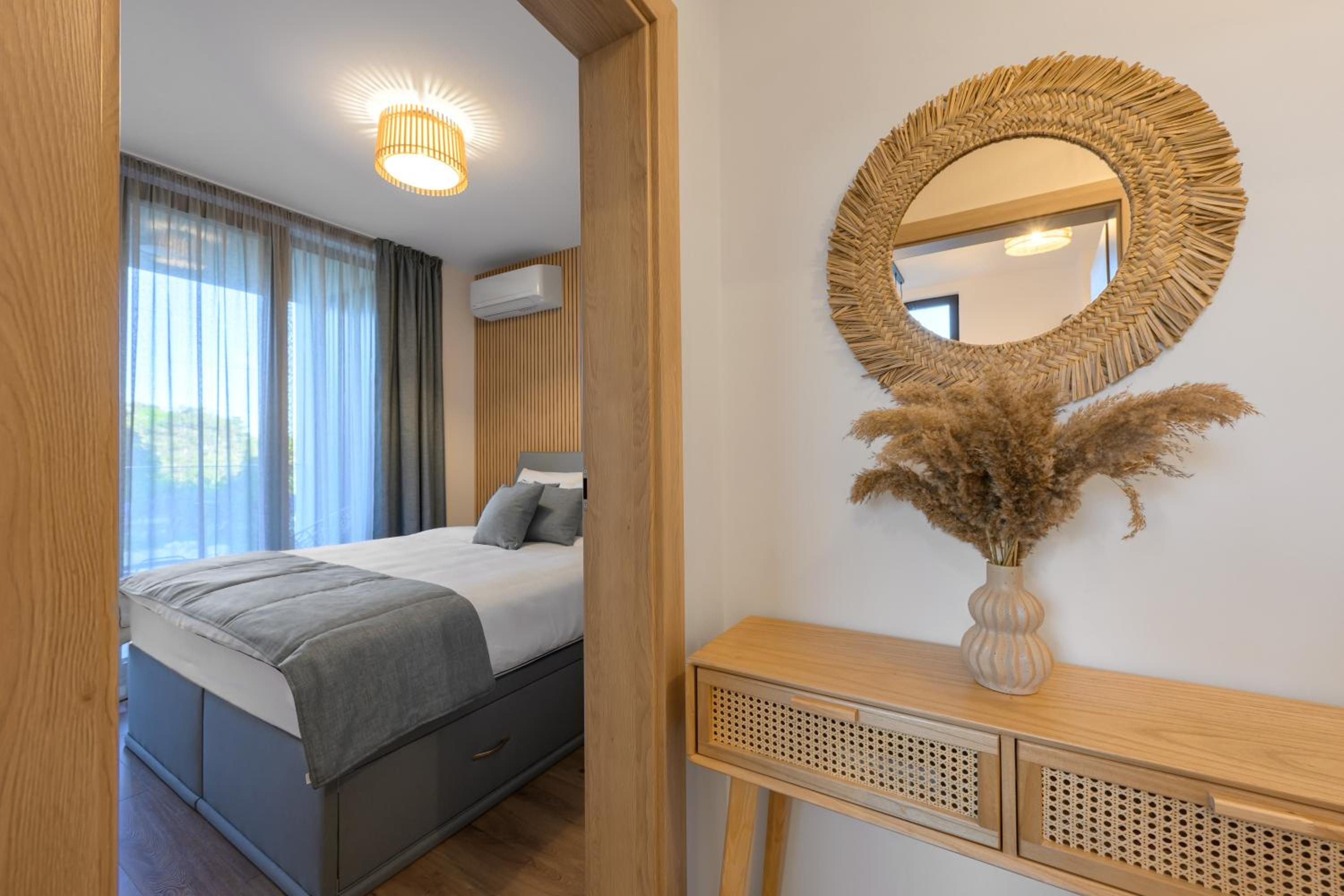Boho Sea View One-bedroom Pool & SPA apartment