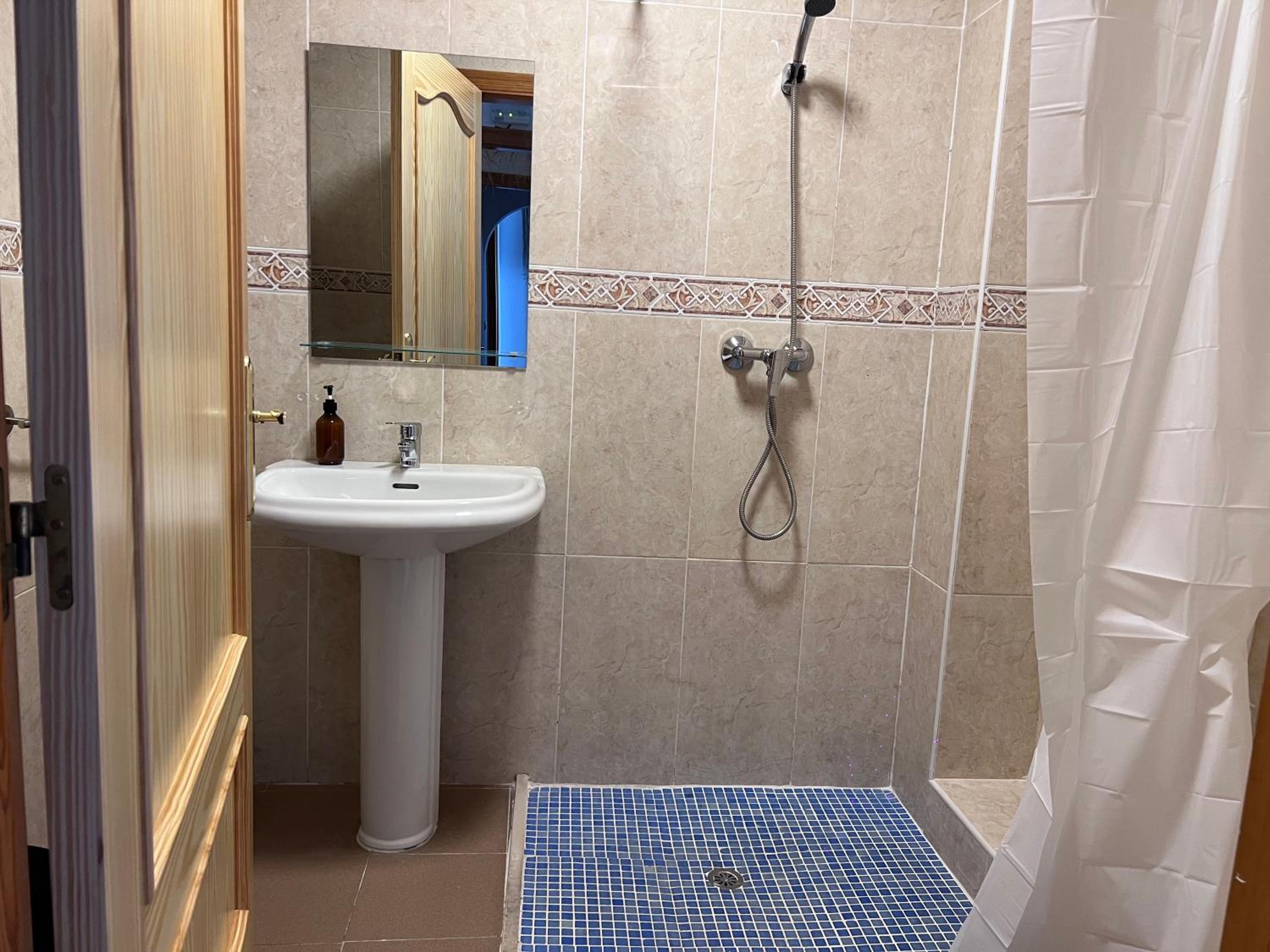 Naim Guest House Nerja