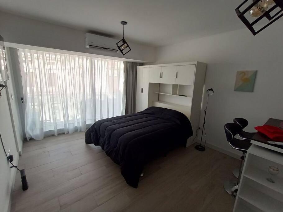 Dreamt brand new apartment, Soñado mono-ambiente nuevo