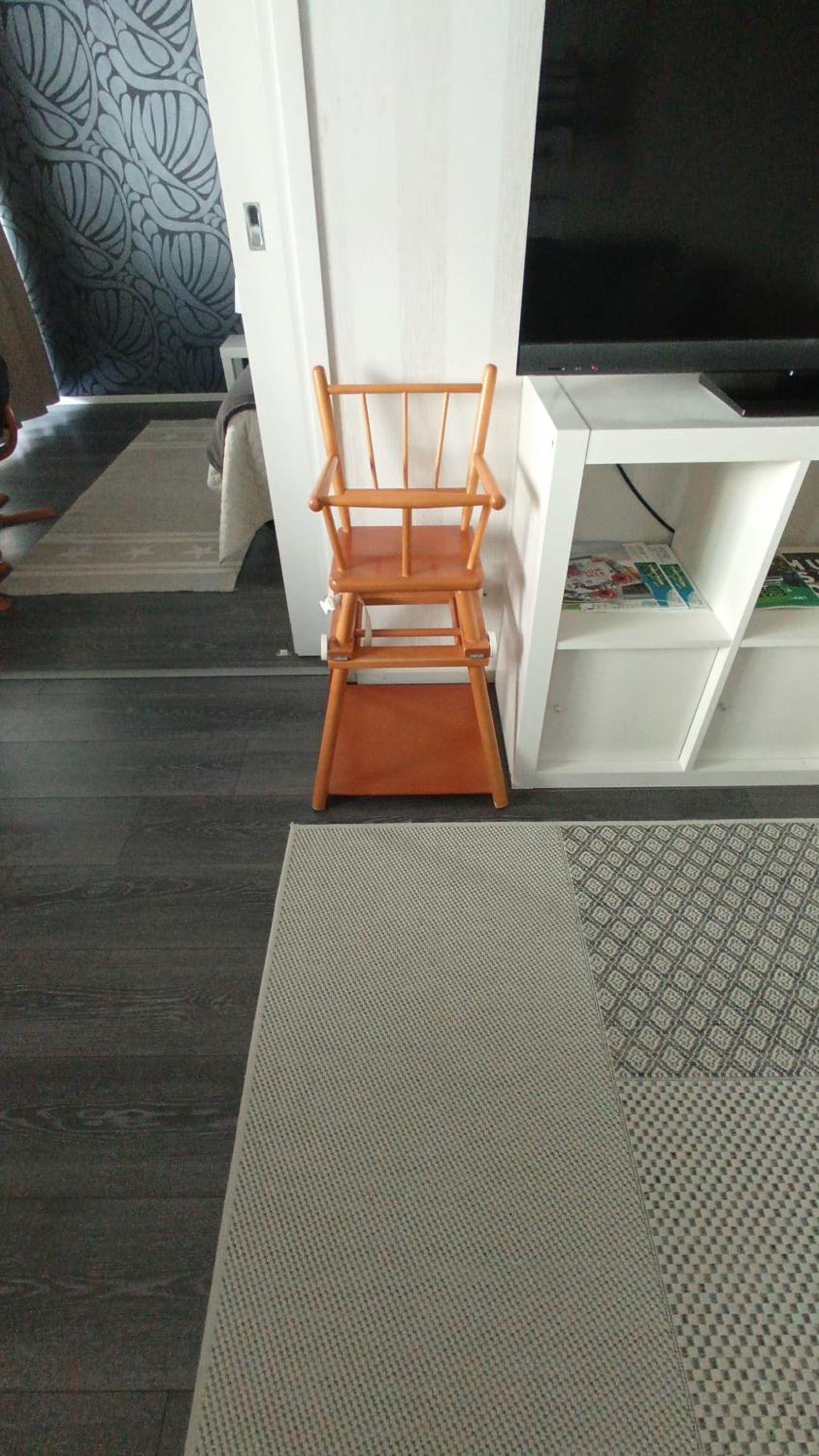 Modern Central Flat- Arrive Late, Leave Late